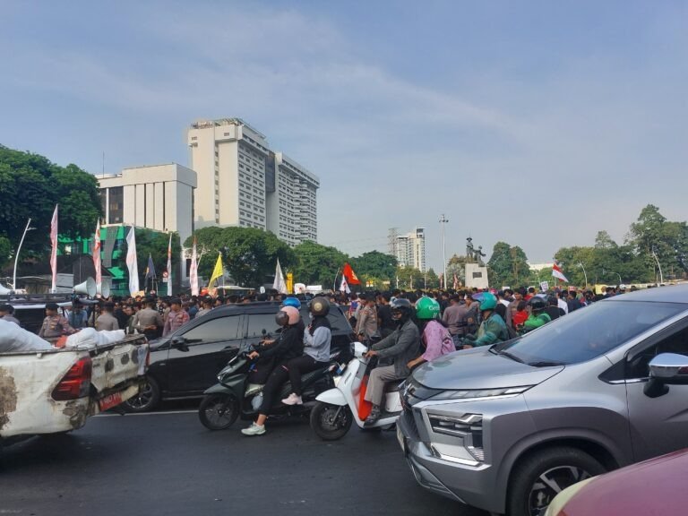 Unjuk Rasa di Tugu Tani Berakhir Tertib, Lalu Lintas Kembali Normal