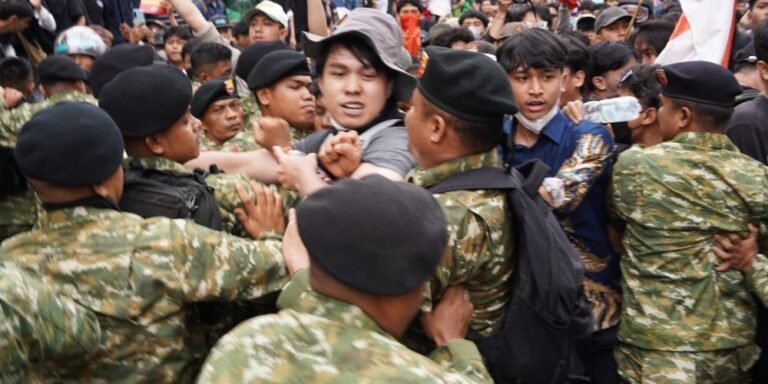 Koalisi Sipil Desak TNI Mundur dari Pengamanan Demo: Jangan Kembali ke Era Dwifungsi