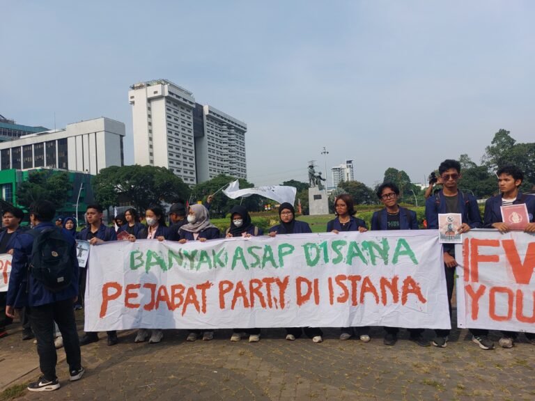Demo Mahasiswa Dipusatkan di Tugu Tani dan Proklamasi, Gedung DPR Kosong