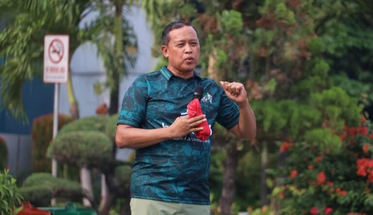 Jelang Porprov Jabar XV, WaliKota Bekasi Ajak Masyarakat Lakukan Bebersih Kota