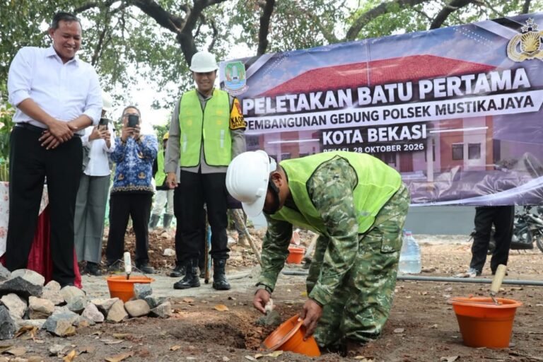 Ground breaking Polsek Mustikajaya, Walikota Bekasi Dan Kapolres Dorong Keamanan Lebih Dekat Ke Warga