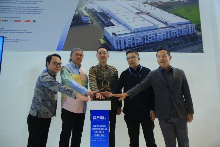 DFSK Perkenalkan Emblem Baru di PEVS 2026, Gelora E Dapat Subsidi Trade-in hingga Rp 85 Juta