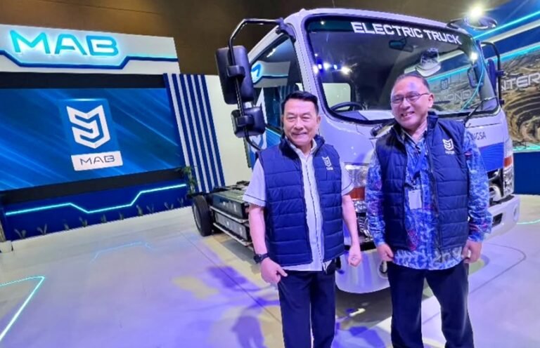 MAB Pamer Kendaraan Listrik Niaga di PEVS 2026, Ada Truk hingga Motor Listrik