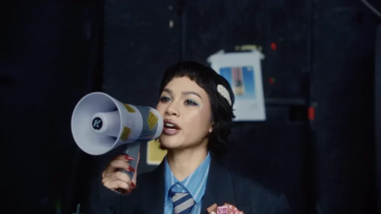 Andien Rilis Video Musik “Naksir”, Hadirkan Deretan Aktor dan Musisi dalam Audisi Fiktif
