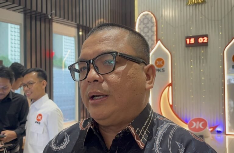 Alasan Denny Indrayana Cabut dan Walk Out dari Sidang Gugatan Ijazah Gibran