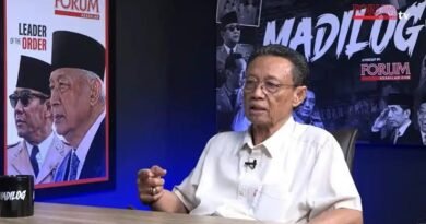 Guru Besar IPDN: Prabowo Perlu Keluar dari Gema Pujian Istana