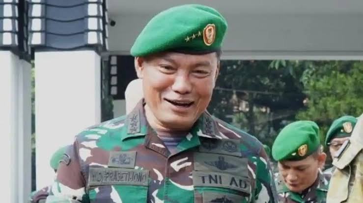 Eks Ajudan Jokowi Letjen TNI Widi Prasetijono Dituntut 10 Tahun Penjara Kasus Lahan BUMD Cilacap
