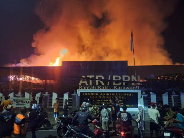 Kebakaran di Kantor ATR/BPN Karawang Akibatkan Semua Sertifikat SHM Hangus