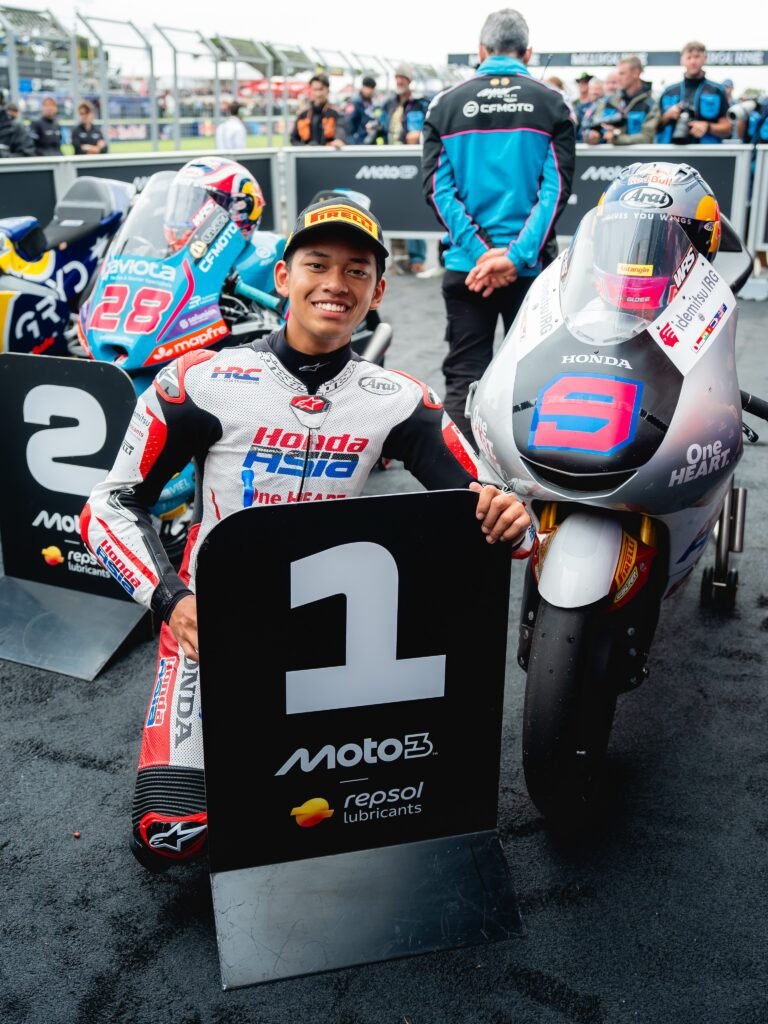 Veda Ega Pratama Menjadi Pembalap Indonesia Pertama Raih Pole Position Moto3 Australia